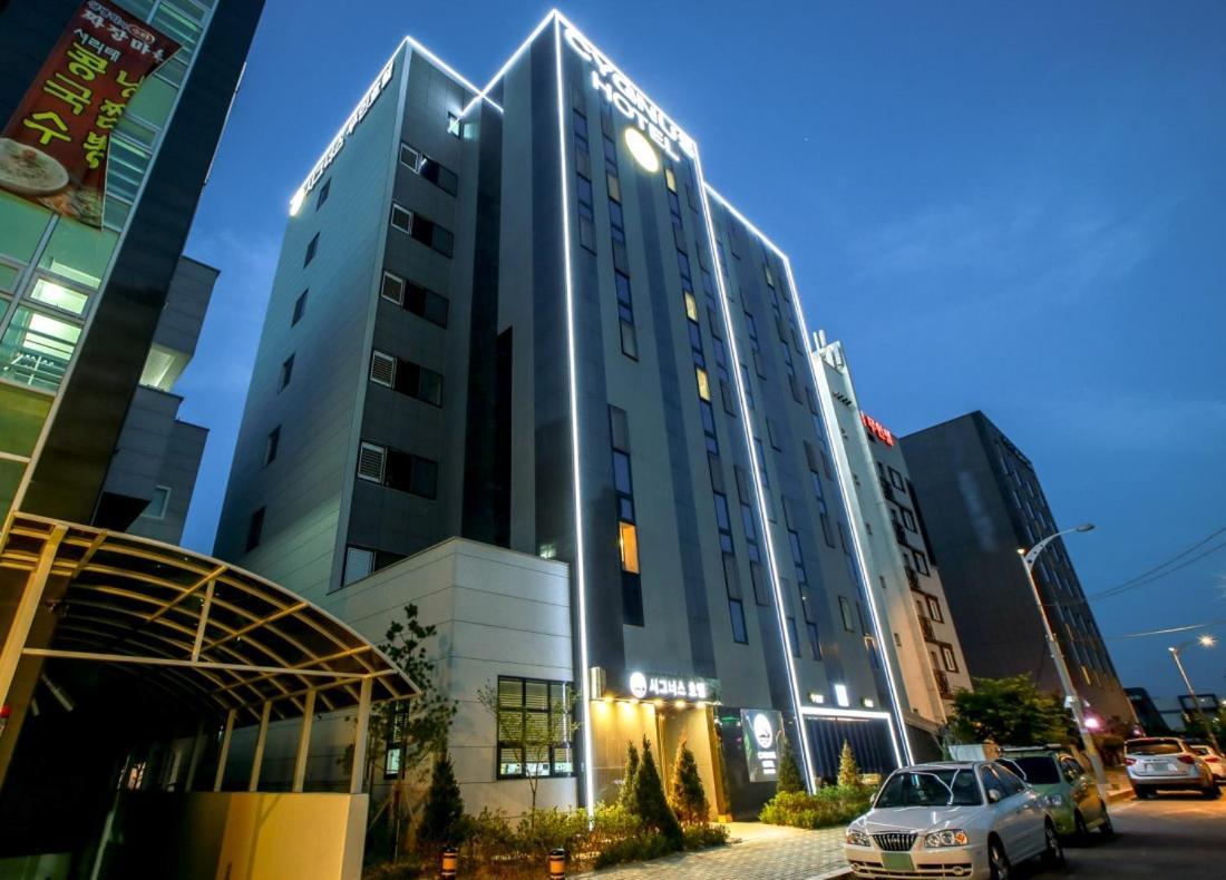 Cygnus Hotel اسان المظهر الخارجي الصورة